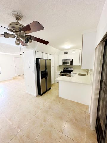1701 W 42ND Place 43, Hialeah, FL 33012
