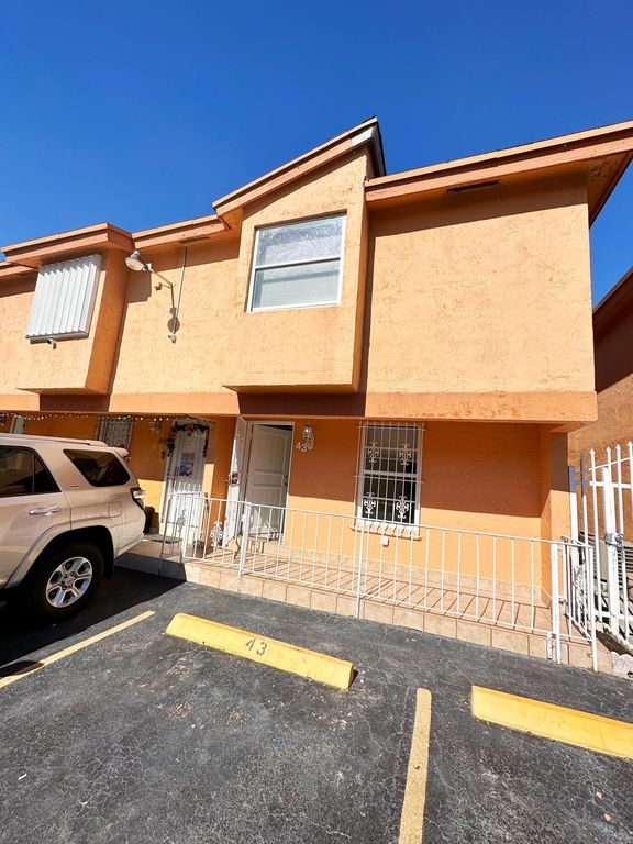 1701 W 42ND Place 43, Hialeah, FL 33012