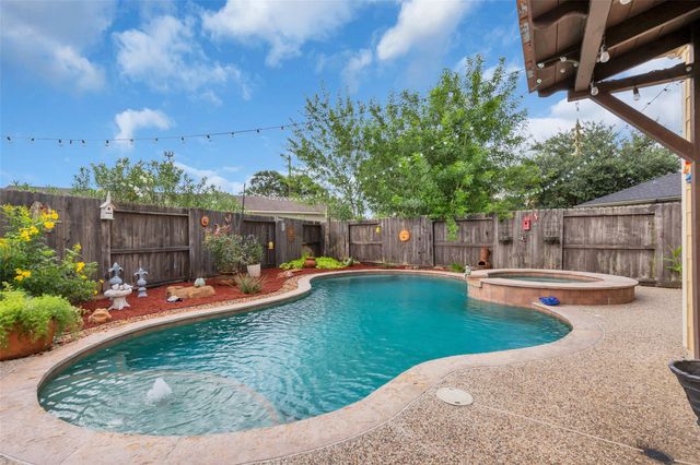 16506 Nightingale Falls Court, Cypress, TX 77429