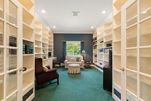 66 Nells Pond Road, Lynn, MA 01904