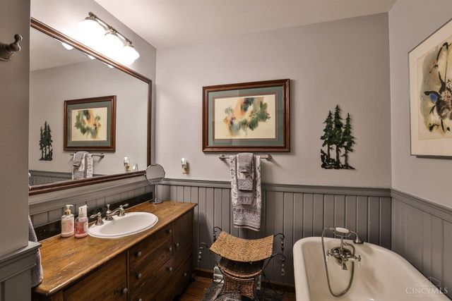 6351 Lesourdsville West Chester Road, Liberty Twp, OH 45011