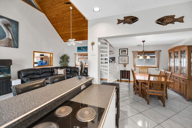 216 Pearl Avenue, Plantation Key, FL 33070