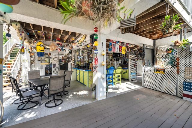 216 Pearl Avenue, Plantation Key, FL 33070