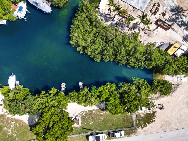 216 Pearl Avenue, Plantation Key, FL 33070