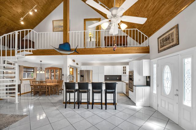 216 Pearl Avenue, Plantation Key, FL 33070