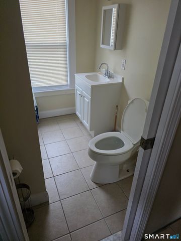 52 Hamlin Street, Manchester, CT 06040