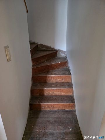 52 Hamlin Street, Manchester, CT 06040