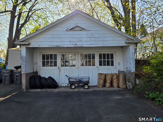 52 Hamlin Street, Manchester, CT 06040