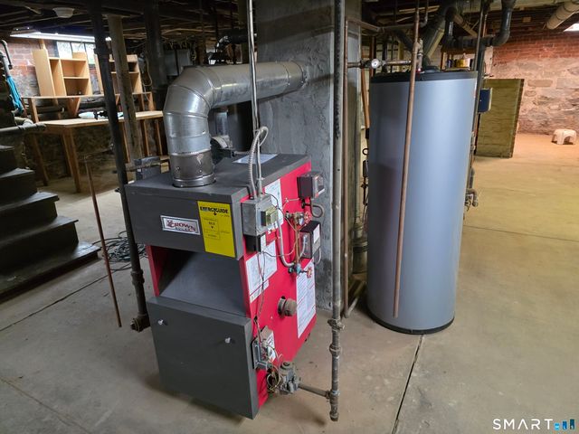 52 Hamlin Street, Manchester, CT 06040