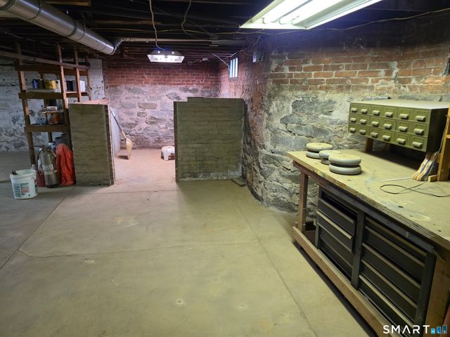 52 Hamlin Street, Manchester, CT 06040