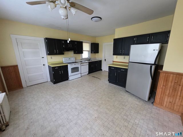 52 Hamlin Street, Manchester, CT 06040