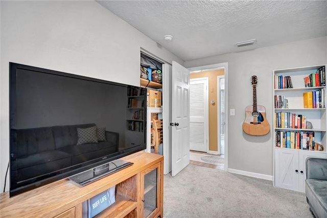 10708 N OJUS DRIVE, Tampa, FL 33617