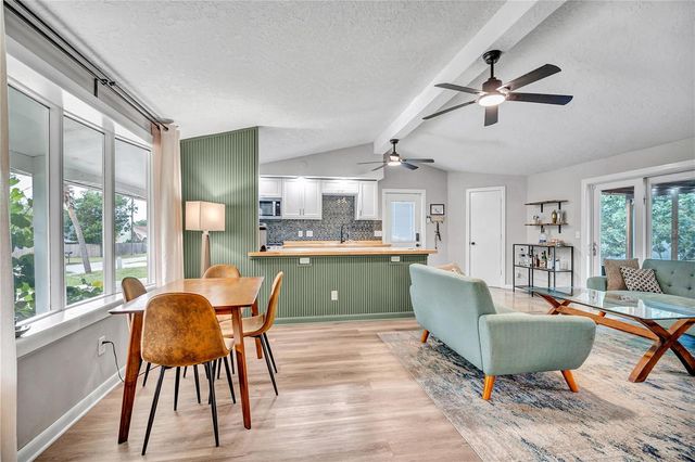 10708 N OJUS DRIVE, Tampa, FL 33617