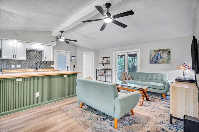 10708 N OJUS DRIVE, Tampa, FL 33617