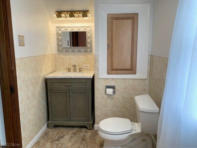 803 Trenton, Toronto, OH 43964