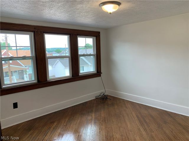 803 Trenton, Toronto, OH 43964