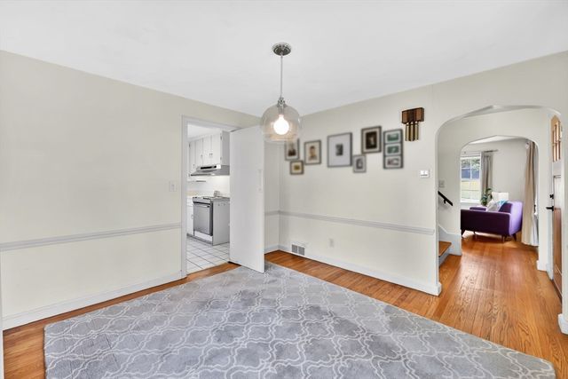 121 Benz St, Springfield, MA 01118