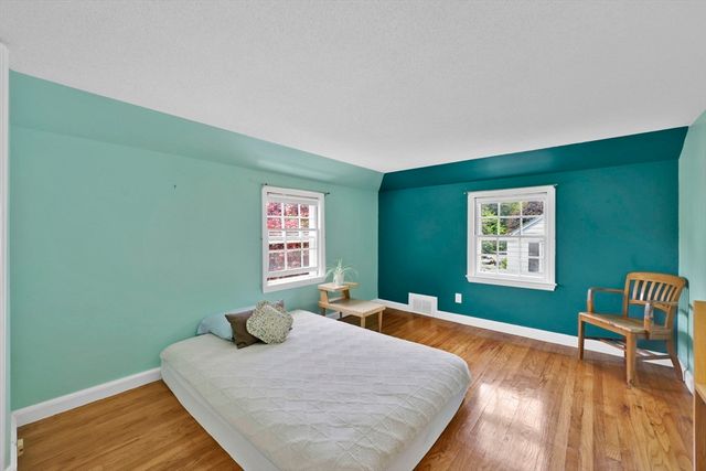 121 Benz St, Springfield, MA 01118
