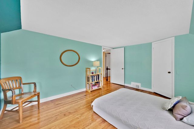 121 Benz St, Springfield, MA 01118