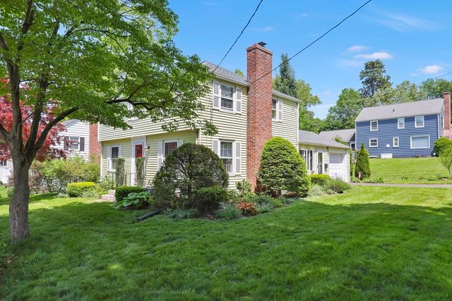 121 Benz St, Springfield, MA 01118