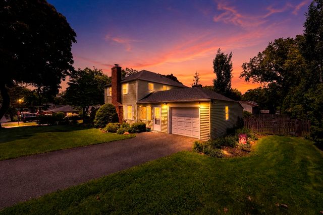 121 Benz St, Springfield, MA 01118