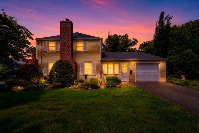 121 Benz St, Springfield, MA 01118