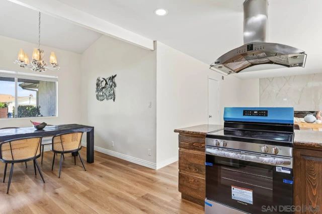 520 La Barca St, Spring Valley, CA 91977