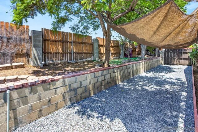 520 La Barca St, Spring Valley, CA 91977