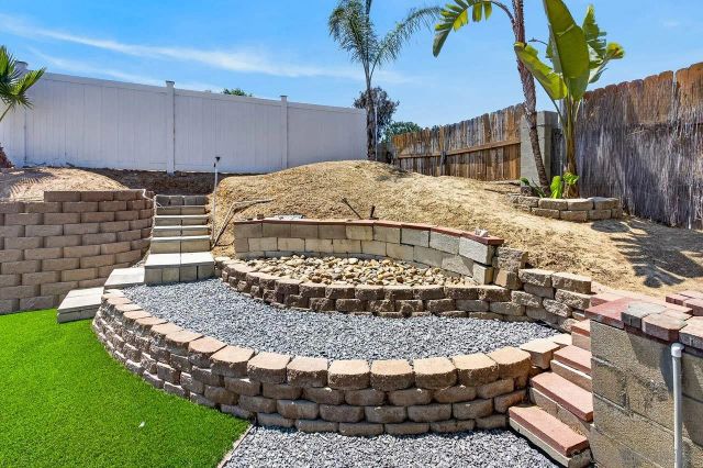 520 La Barca St, Spring Valley, CA 91977