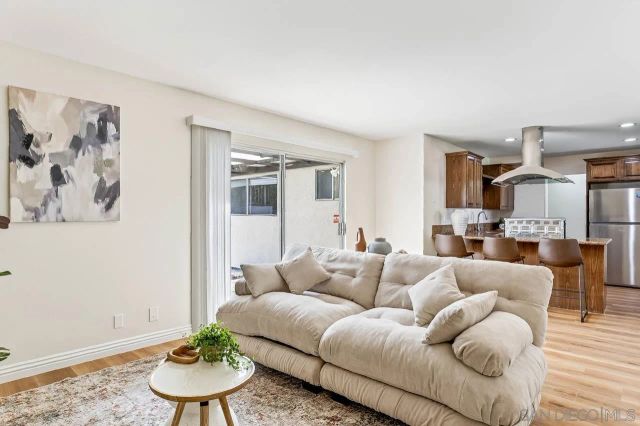 520 La Barca St, Spring Valley, CA 91977