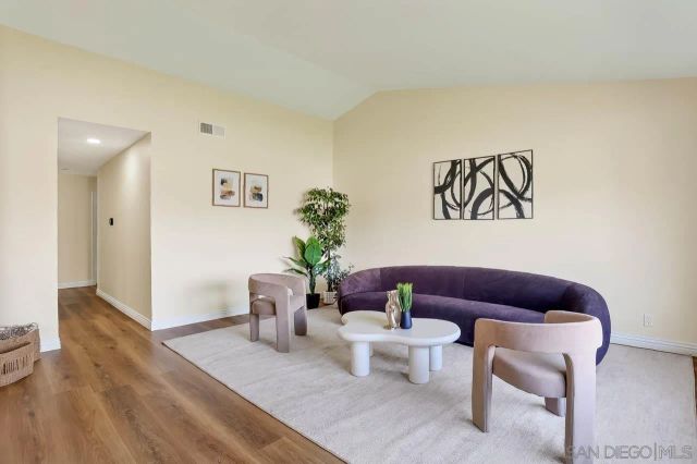 520 La Barca St, Spring Valley, CA 91977
