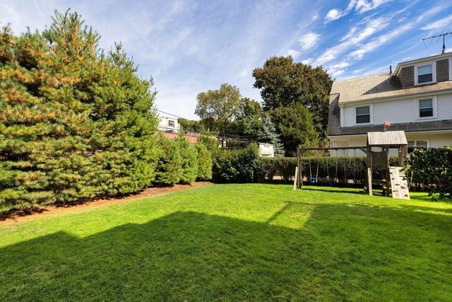 323 Clark Rd, Brookline, MA 02445