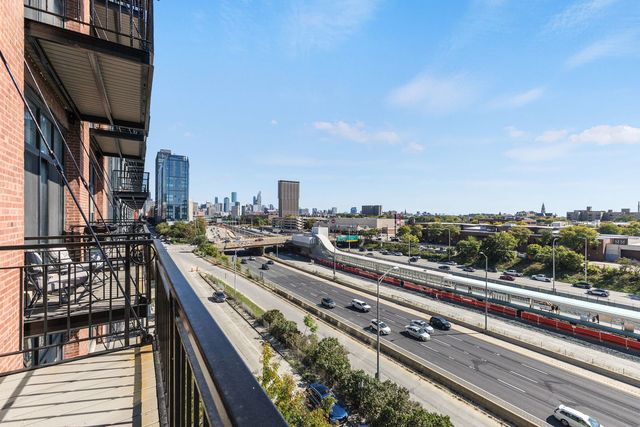 1250 W Van Buren Street 511, Chicago, IL 60607