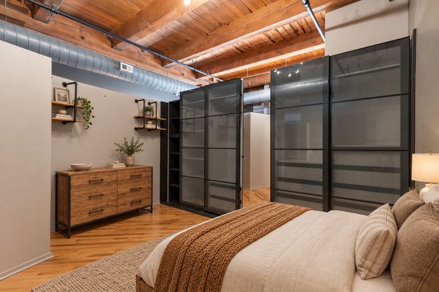 1250 W Van Buren Street 511, Chicago, IL 60607