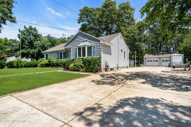416 Macarthur Drive, Brick, NJ 08724