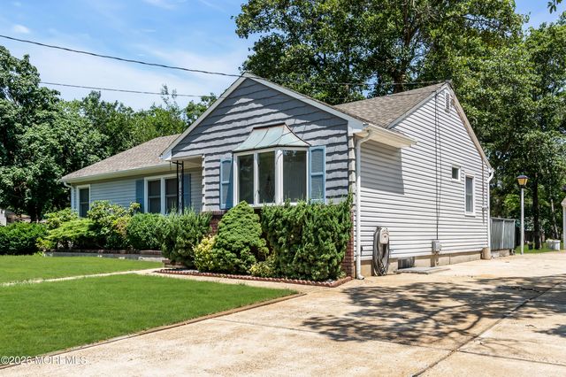 416 Macarthur Drive, Brick, NJ 08724