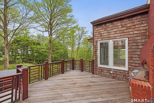 41 Londonderry Drive, Greenwich, CT 06830