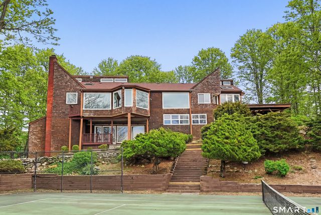 41 Londonderry Drive, Greenwich, CT 06830