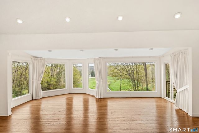 41 Londonderry Drive, Greenwich, CT 06830