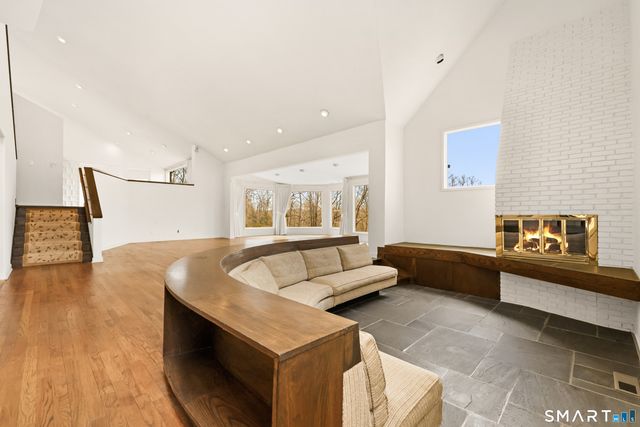 41 Londonderry Drive, Greenwich, CT 06830