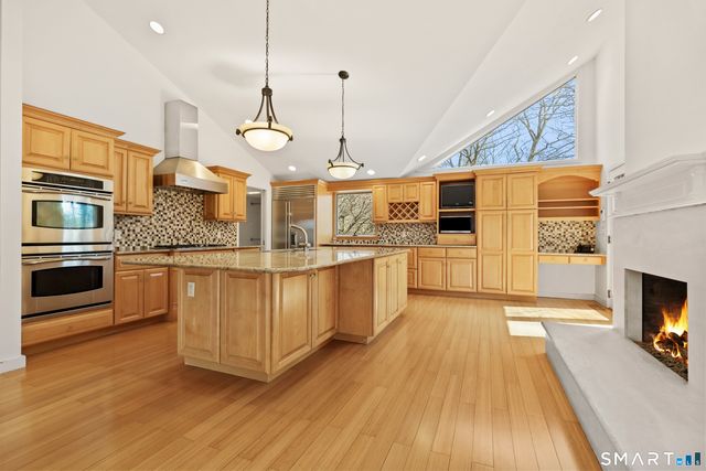 41 Londonderry Drive, Greenwich, CT 06830