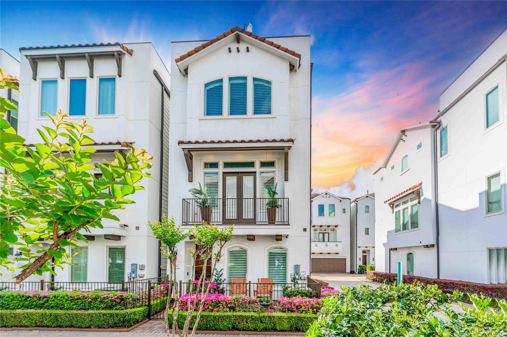 Image 1 of property listing at 1245 Bonner Street A, Houston, TX 77007