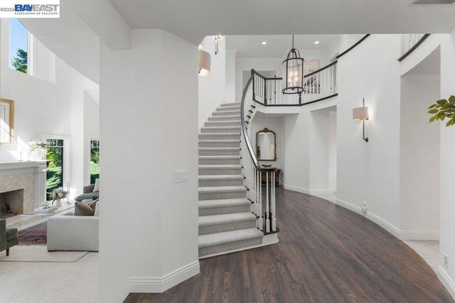 16 Ardendale Ct, Alamo, CA 94507