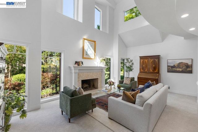 16 Ardendale Ct, Alamo, CA 94507