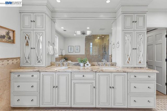 16 Ardendale Ct, Alamo, CA 94507