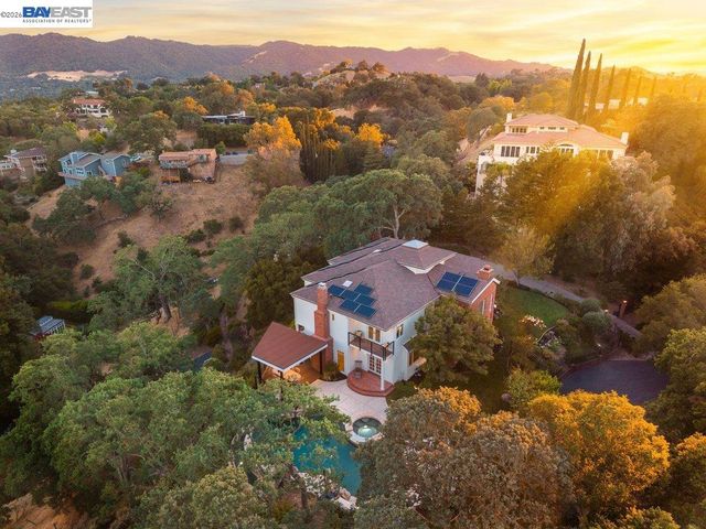 16 Ardendale Ct, Alamo, CA 94507