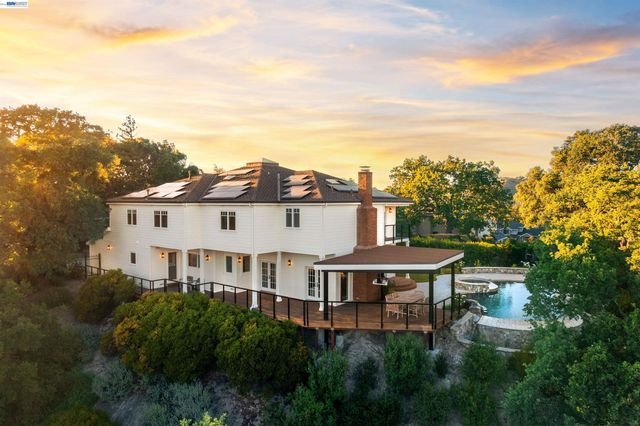 16 Ardendale Ct, Alamo, CA 94507