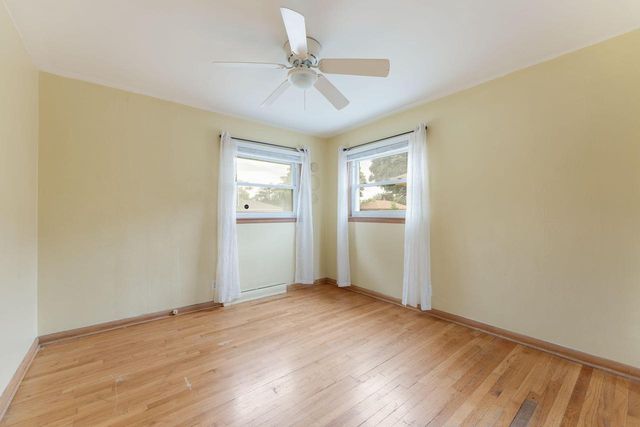 8302 W Courtland AVENUE, Milwaukee, WI 53218