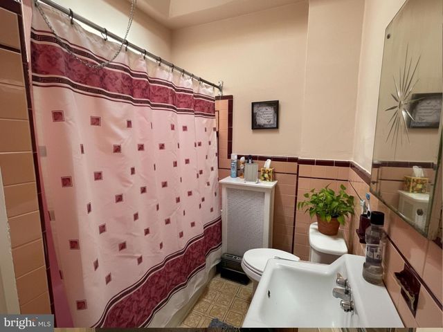 5824 CATHARINE ST, Philadelphia, PA 19143