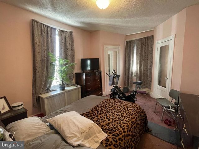 5824 CATHARINE ST, Philadelphia, PA 19143